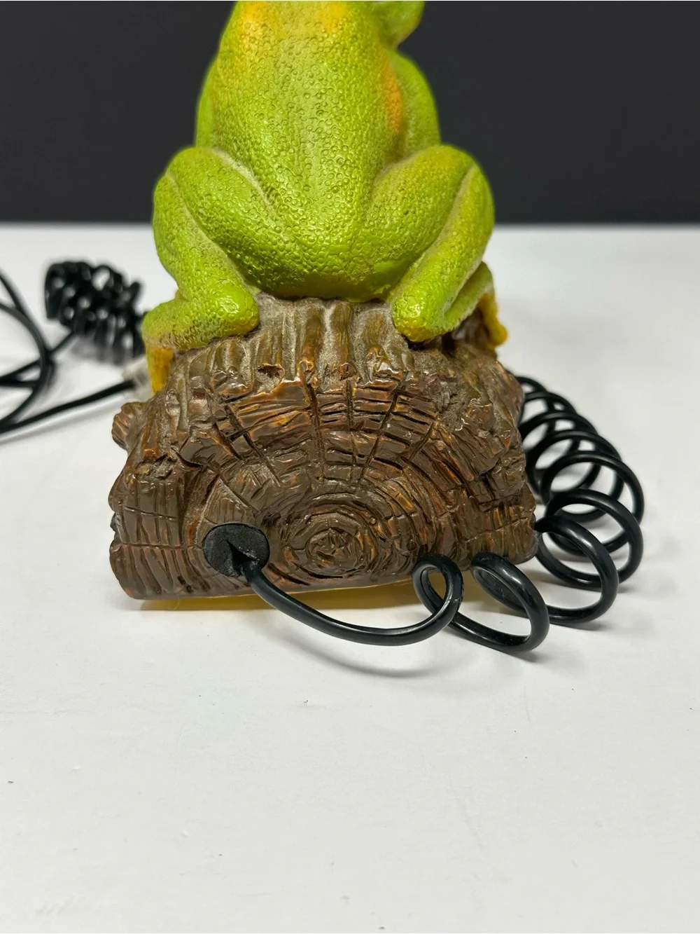 Vintage Telemania Rainforest Tree Frog Telephone Land Line Croaking Ringer T7